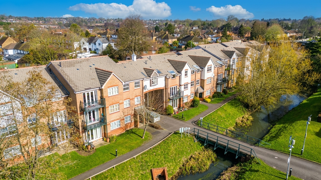 Property photo 1 of 12