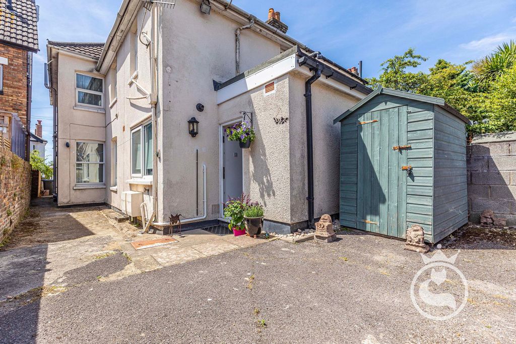 Property photo 2 of 12