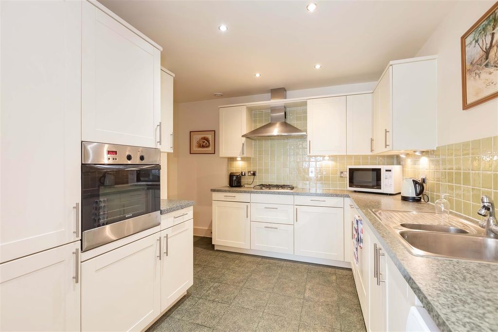 Property photo 2 of 17 Nautilus.Jpg