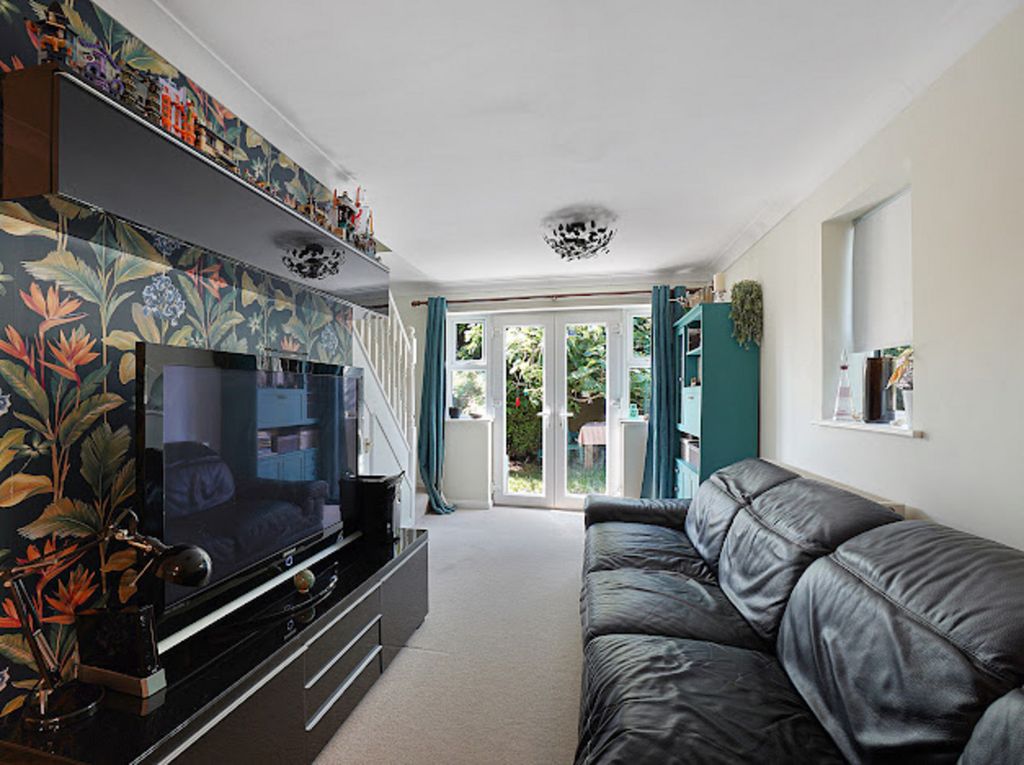 Property photo 2 of 12
