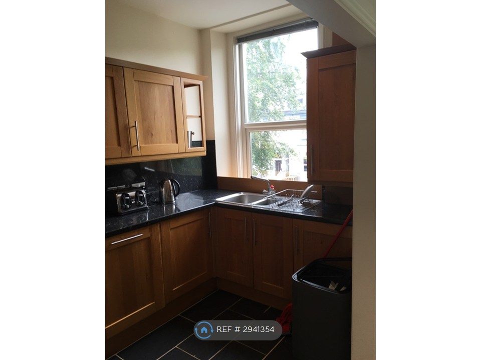 Property photo 3 of 31