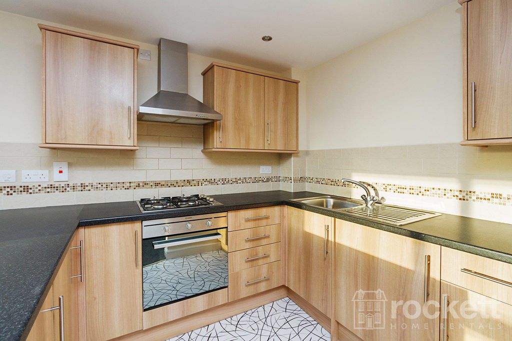 Property photo 3 of 16 Picture 3