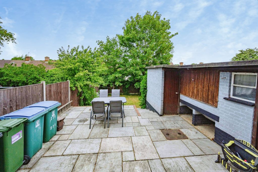 Property photo 2 of 20