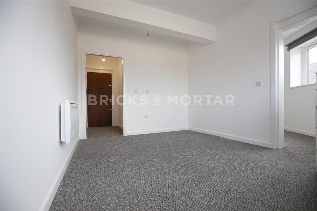 Property photo 3 of 5 Xpycgets-U6S79Ftoj63Pa.Jpg