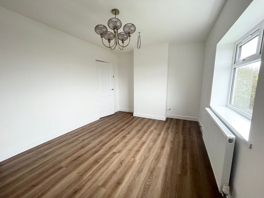 Property photo 3 of 8 Bedroom 1