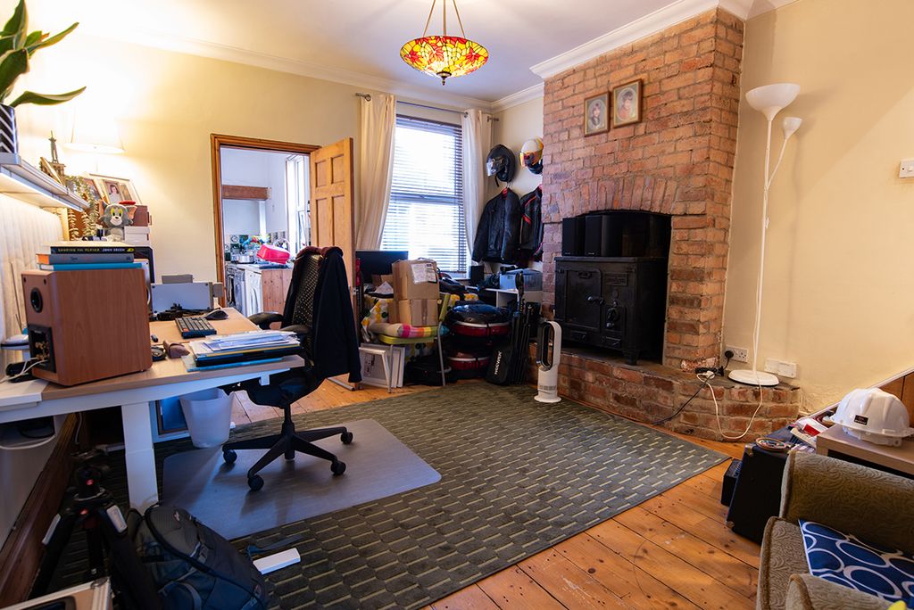 Property photo 3 of 20