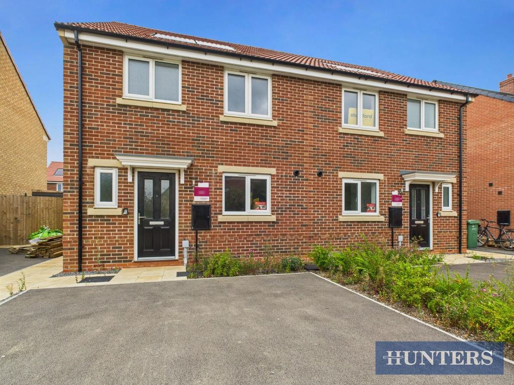 Property photo 1 of 13 Cam01450G0-Pr0235-Still014.Jpg