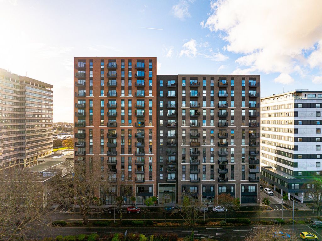 Property photo 1 of 25