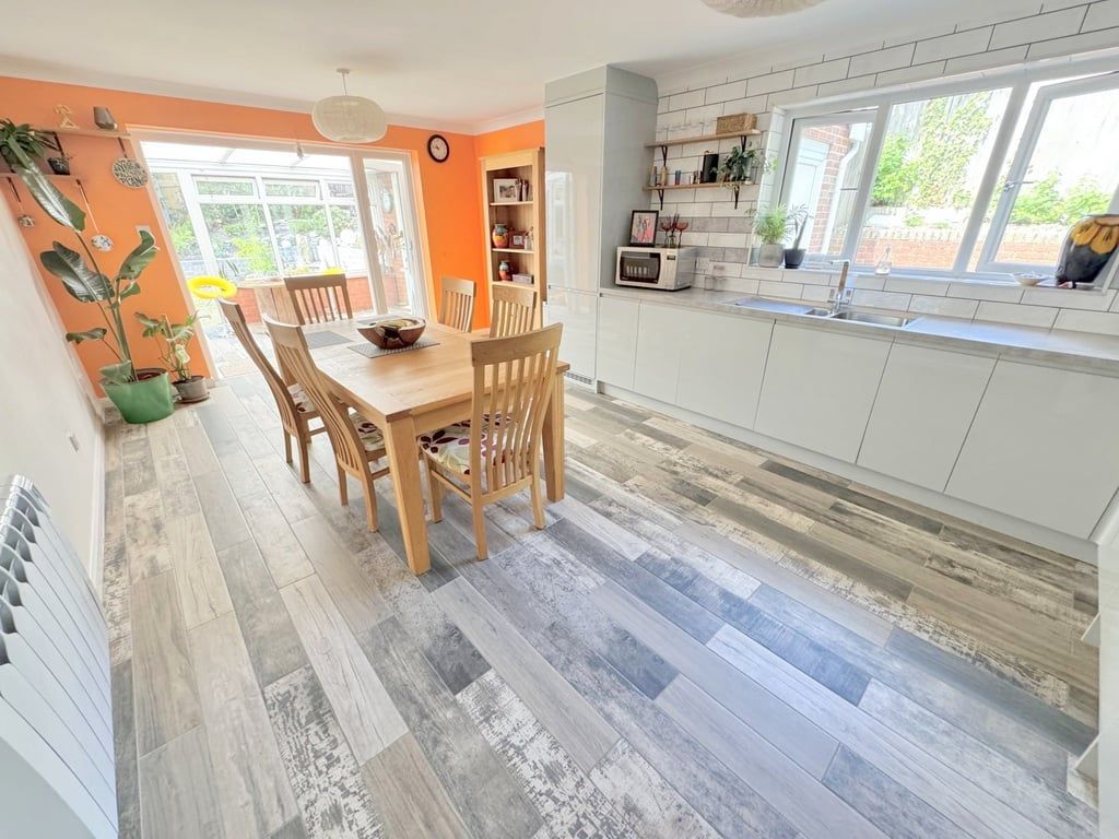 Property photo 1 of 26