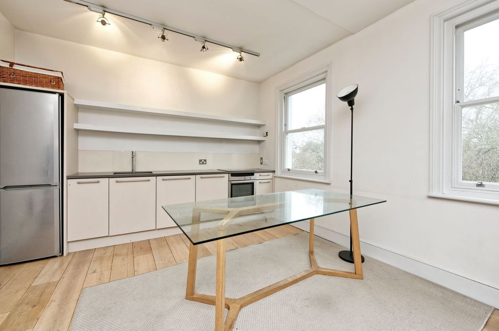 Property photo 3 of 21