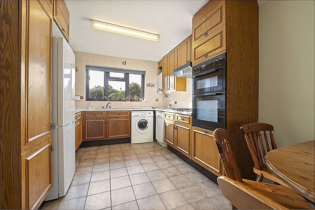 Property photo 3 of 19 Picture No. 07