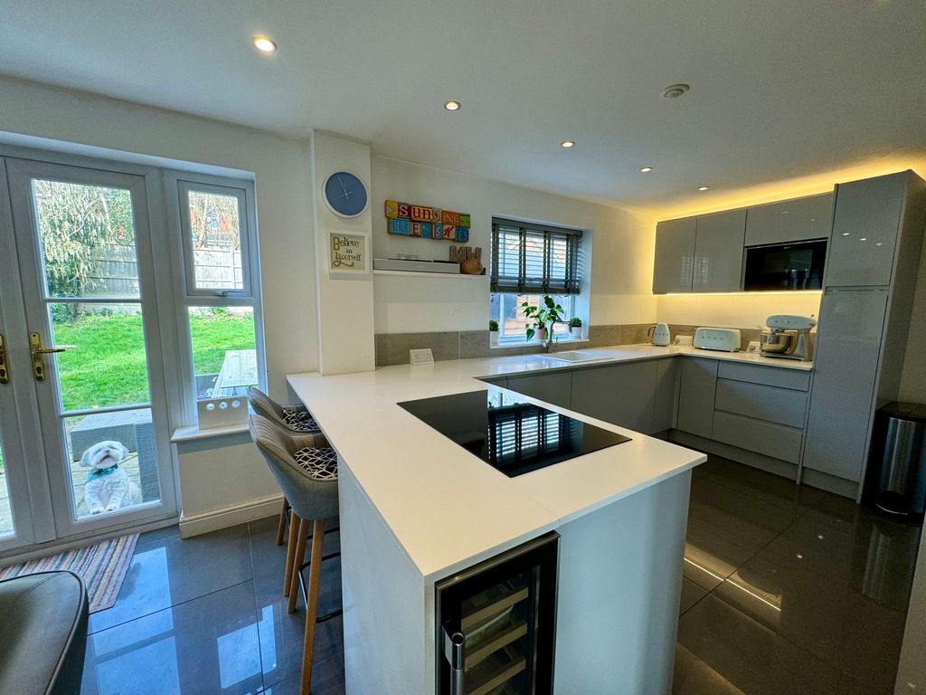 Property photo 2 of 18 Kitchen Dining