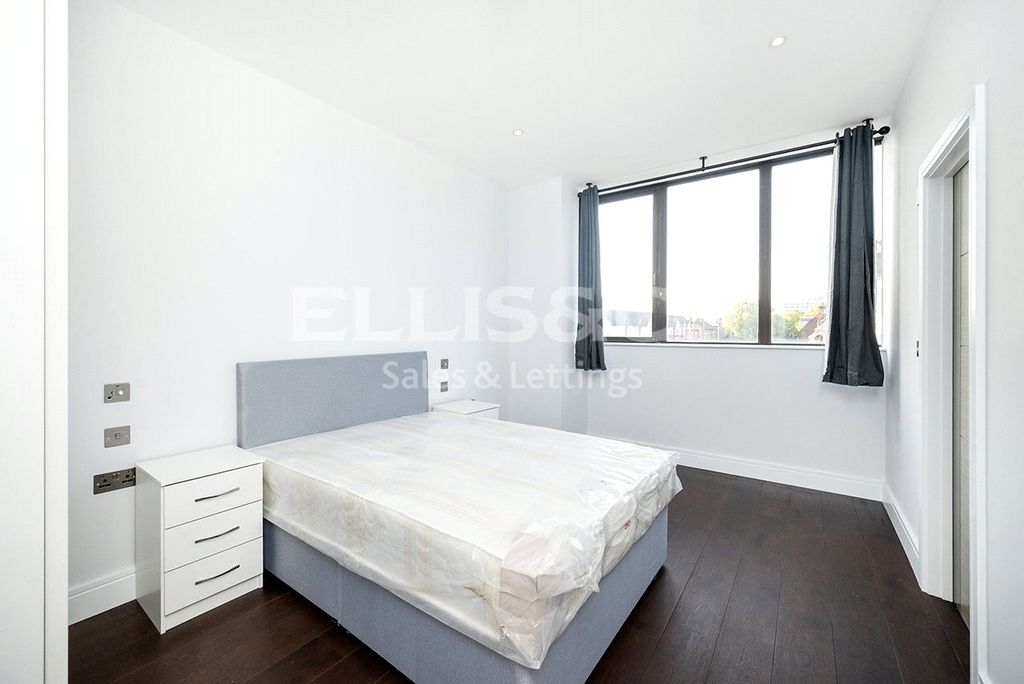 Property photo 3 of 9 Picture No. 20