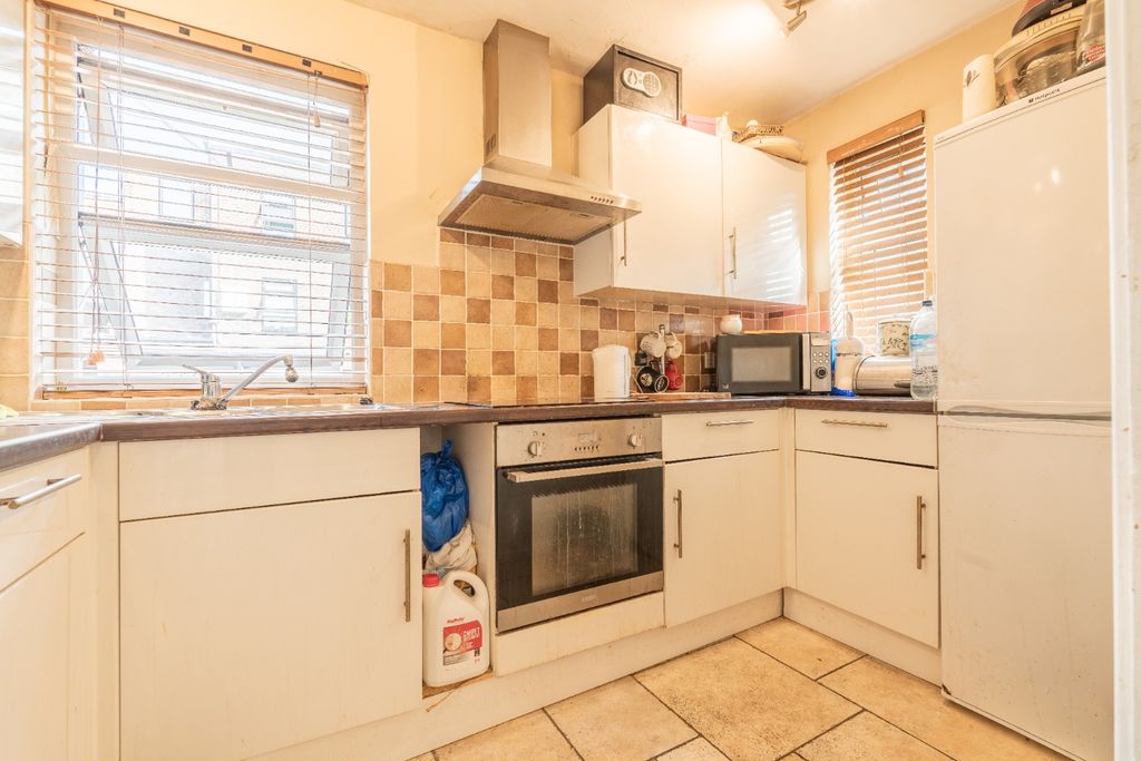 Property photo 3 of 7 4493472