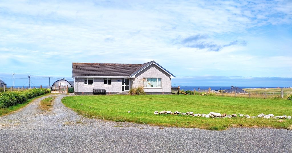 Property photo 1 of 35