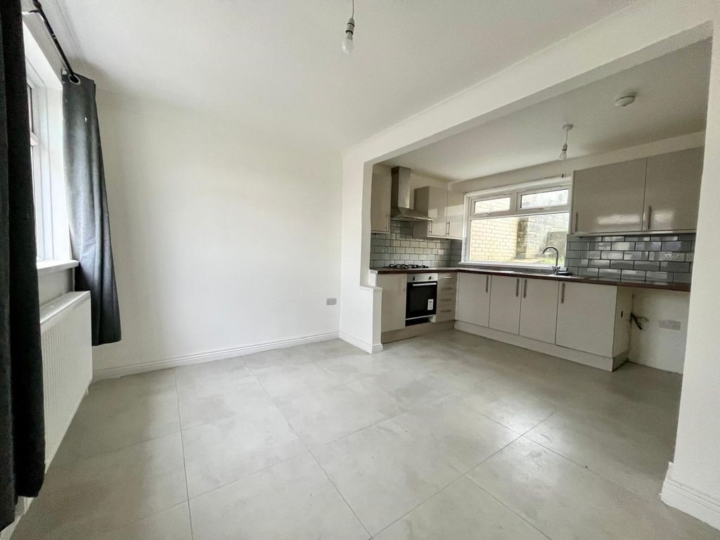 Property photo 1 of 10 View