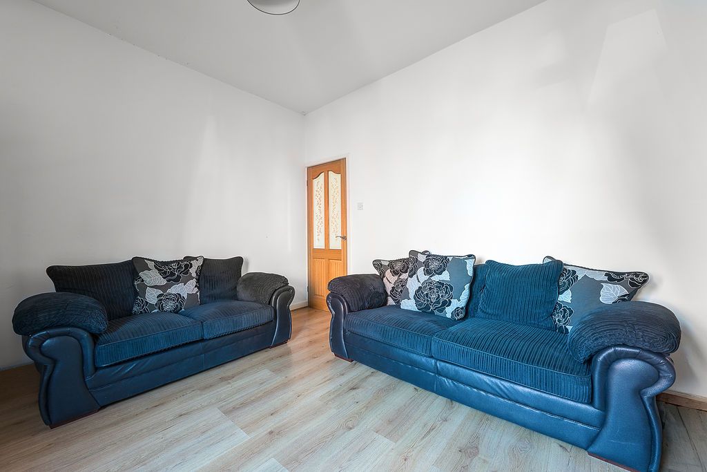 Property photo 3 of 13 Gallery