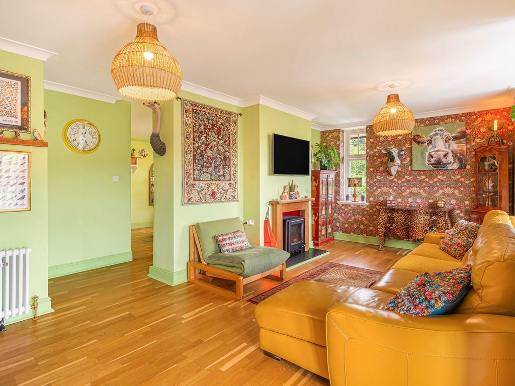 Property photo 2 of 48