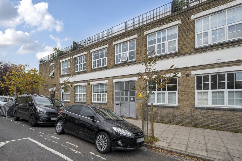 Property photo 1 of 16 Picture No. 02