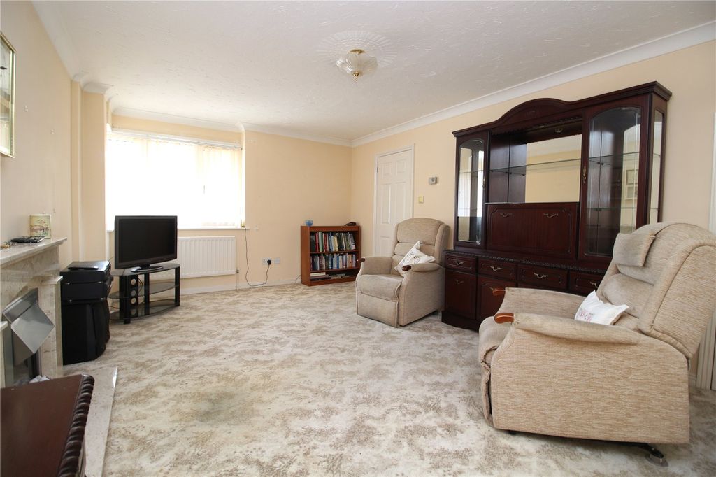 Property photo 2 of 15 Picture No. 25
