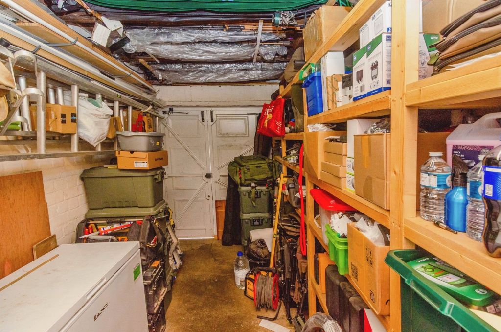 Property photo 2 of 17