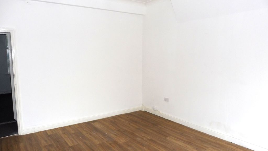 Property photo 3 of 14 Shop Floor