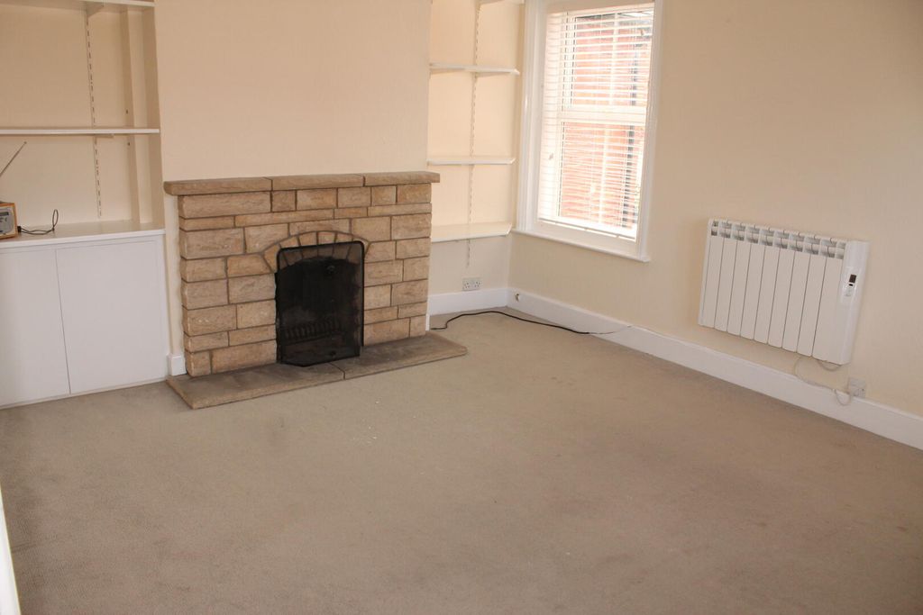 Property photo 3 of 7 Living Room