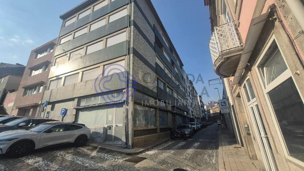 Property photo 1 of 8 Office For Sale — Rua Da Fontinha, Porto