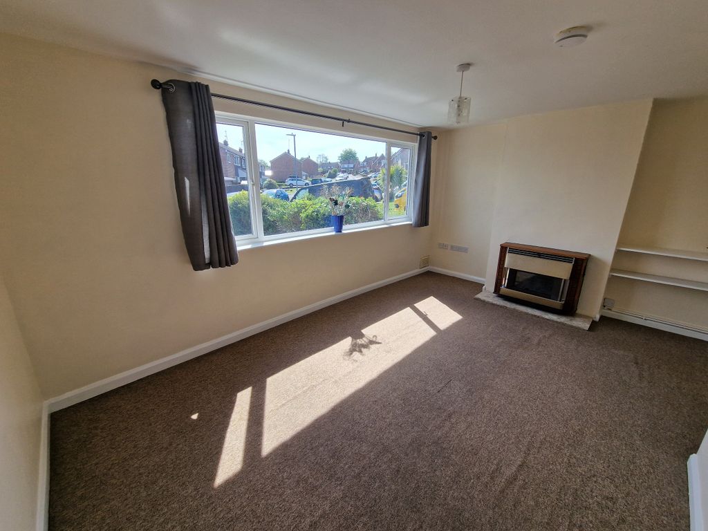 Property photo 3 of 14 Lounge Aspect 2