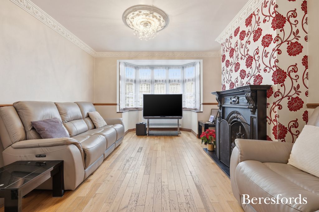 Property photo 3 of 24 Picture No. 16