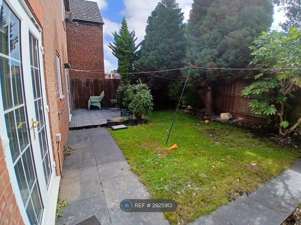 Property photo 3 of 11