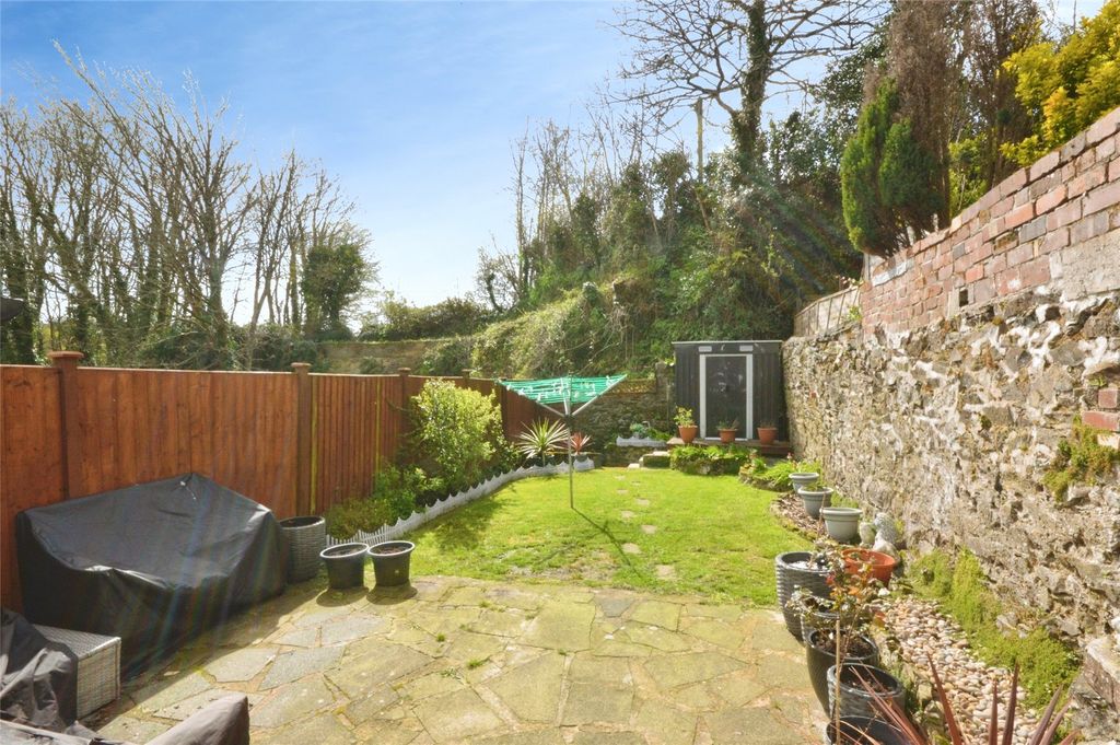 Property photo 3 of 16 Picture No. 15