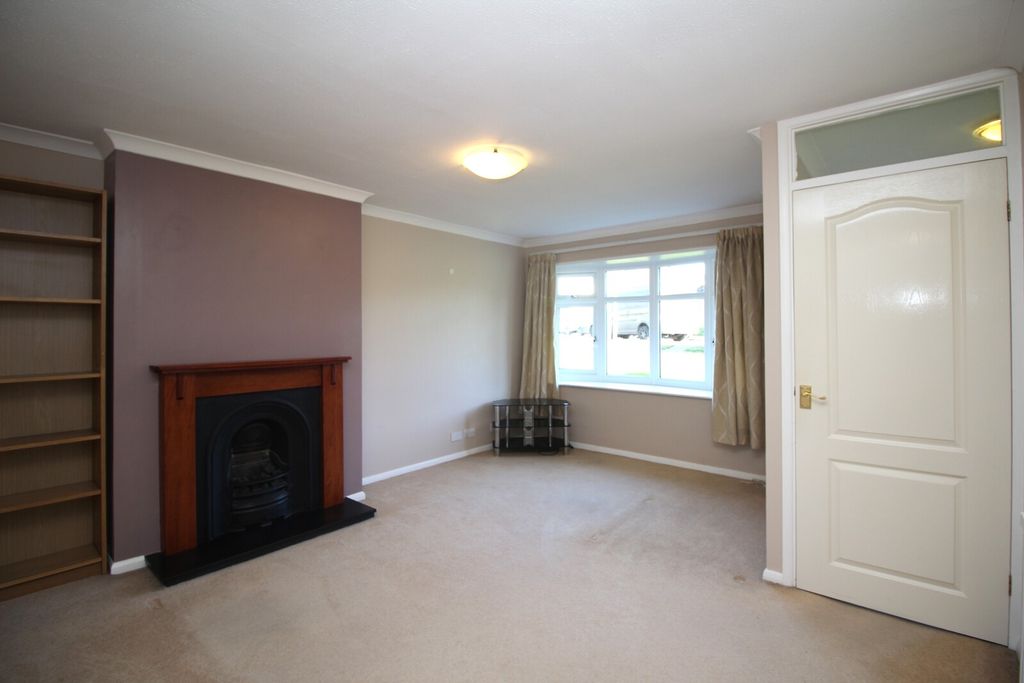 Property photo 2 of 13 Lounge View 1