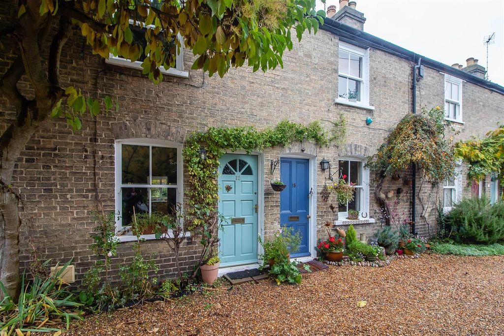 Property photo 1 of 7
