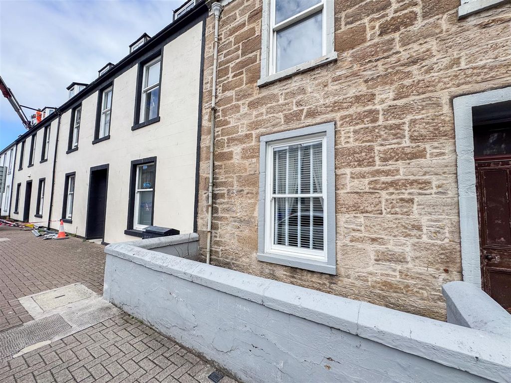 Property photo 1 of 27 External