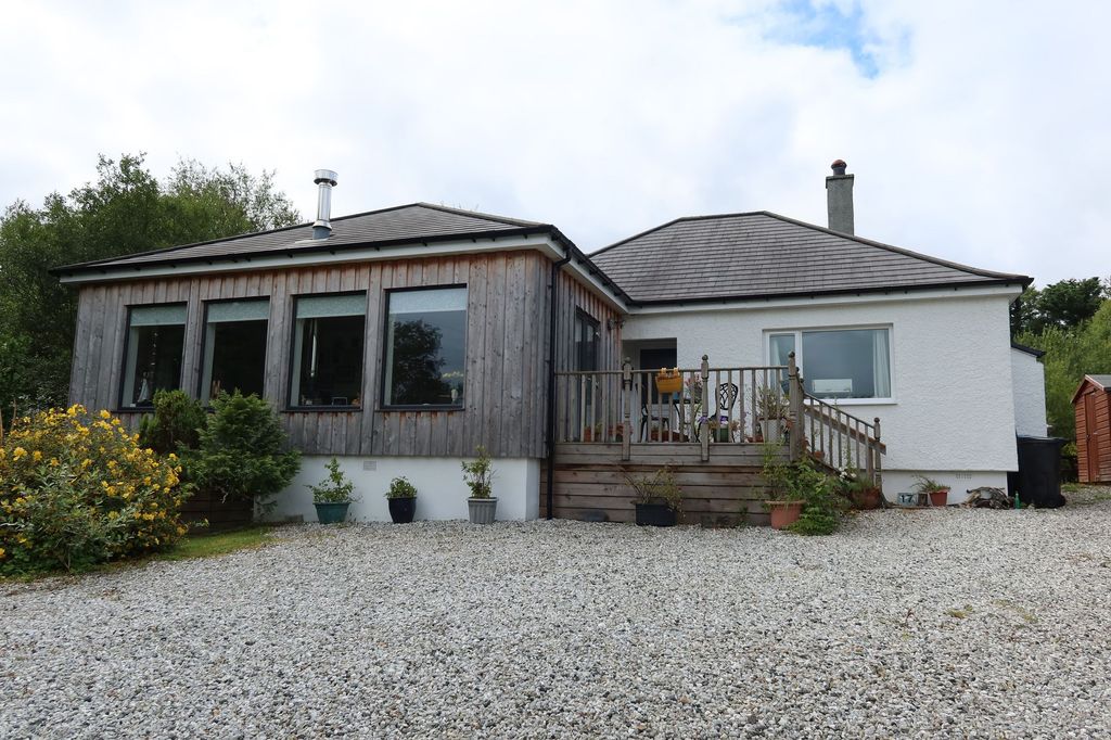 Property photo 1 of 58