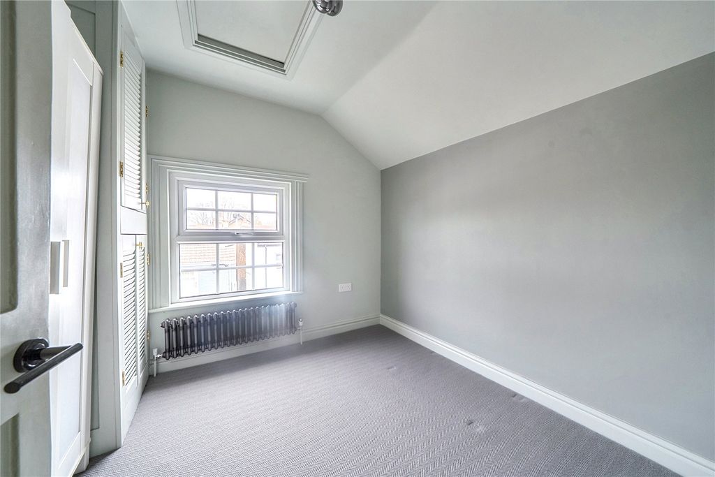 Property photo 3 of 24 Picture No. 18