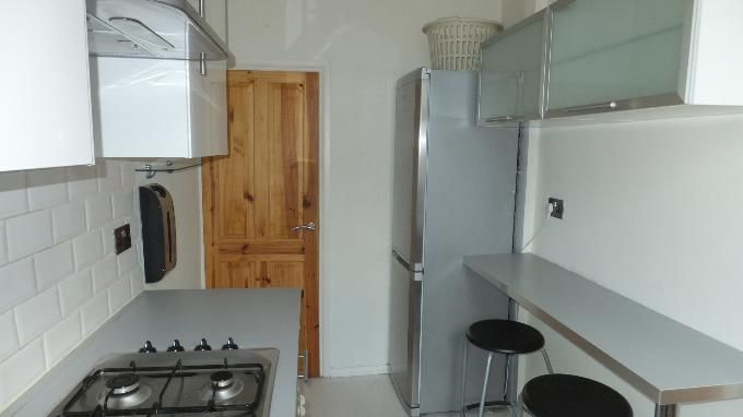 Property photo 3 of 10 Entrance Porch