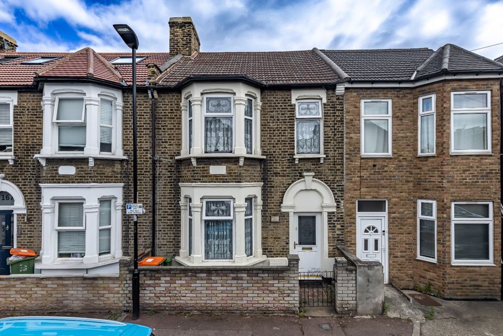 Property photo 1 of 11 4306311