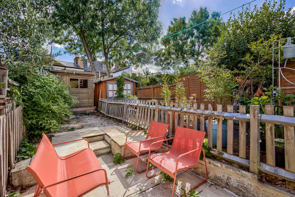 Property photo 2 of 18 Picture No. 06