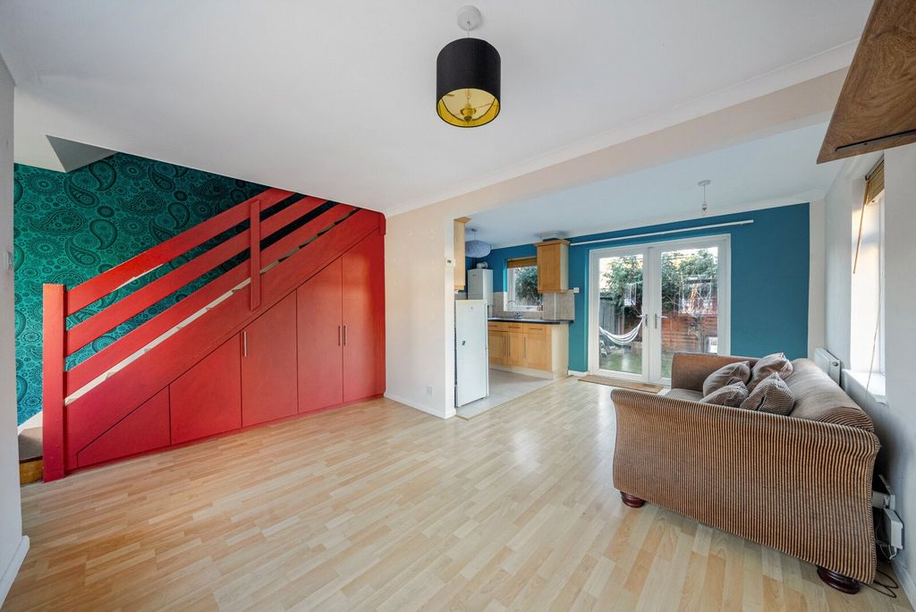 Property photo 3 of 11 Living Room