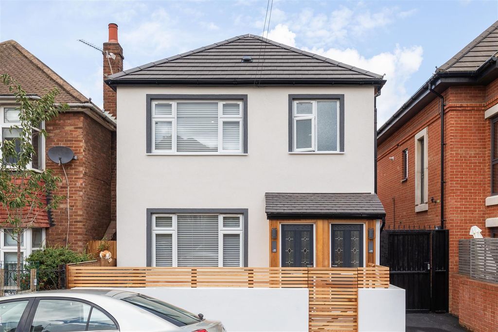 Property photo 1 of 15 240A Winns.Jpg