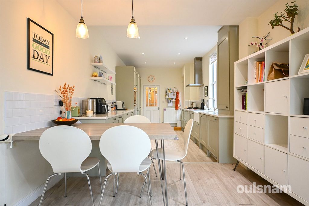 Property photo 2 of 40 Picture No. 10