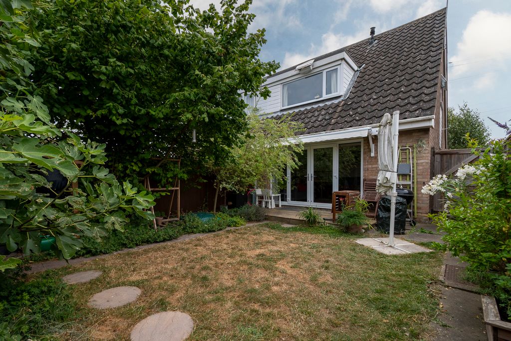 Property photo 2 of 16
