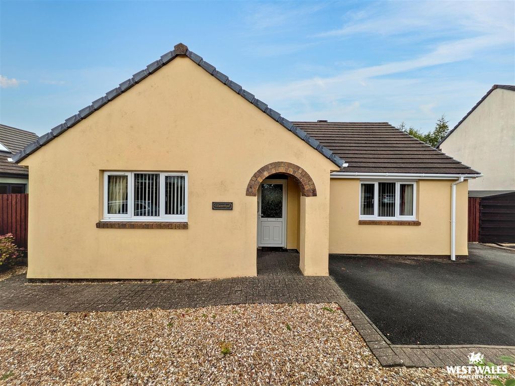 Property photo 2 of 20 14491.Jpg