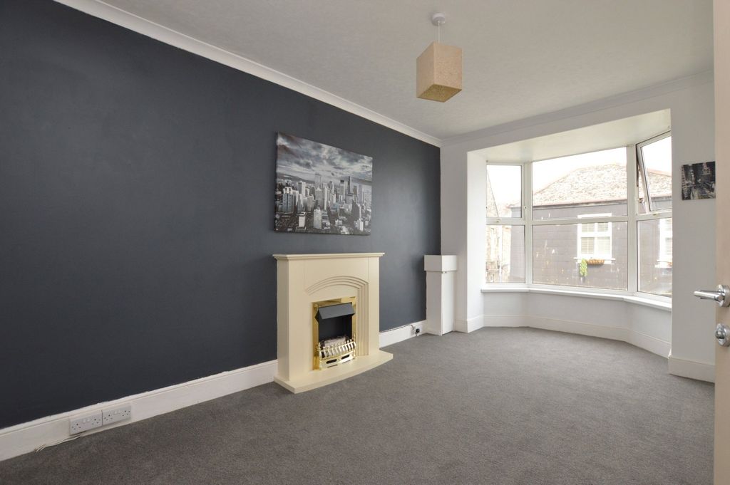 Property photo 3 of 28 Picture No. 22