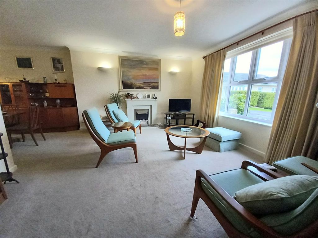 Property photo 3 of 12 Living Room