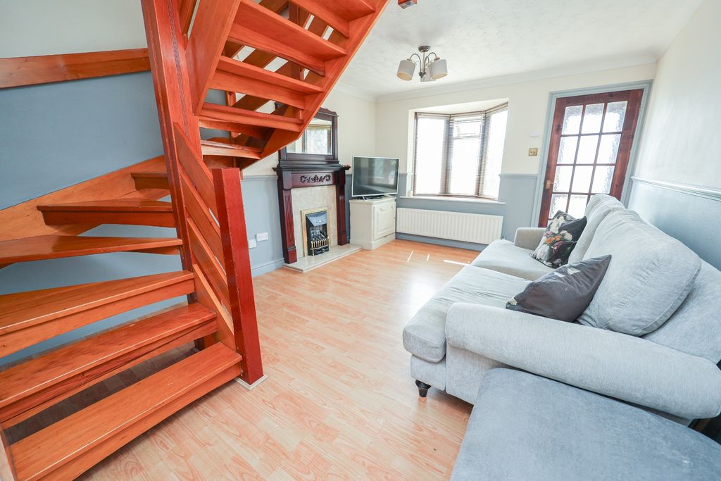Property photo 3 of 15 4452922