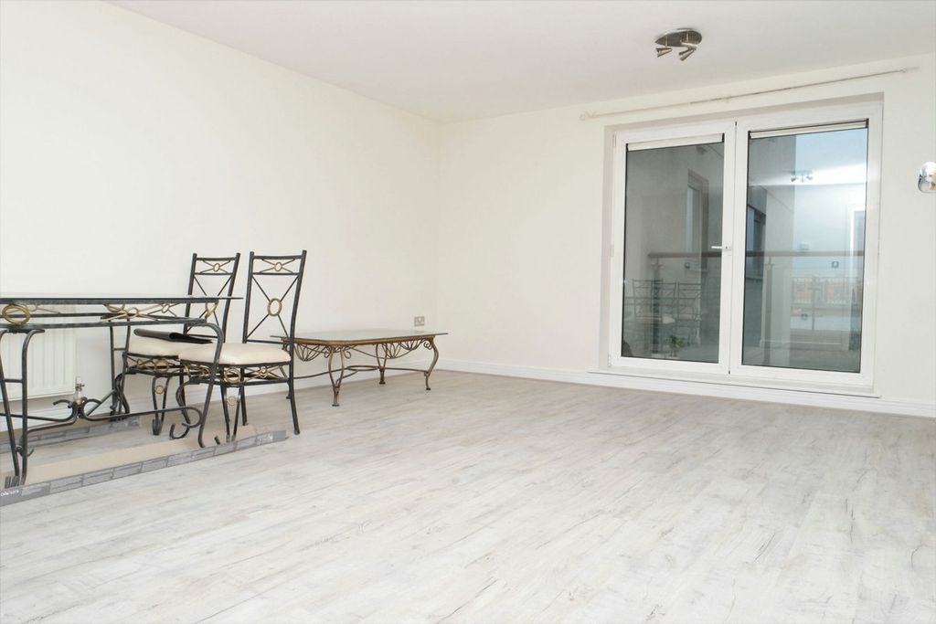 Property photo 2 of 4