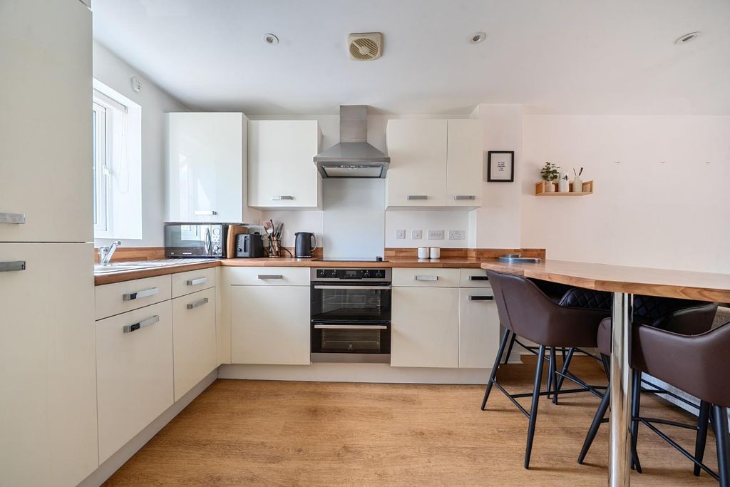 Property photo 2 of 14 1-6A5994805c571-1494084 (18)-1.Jpg